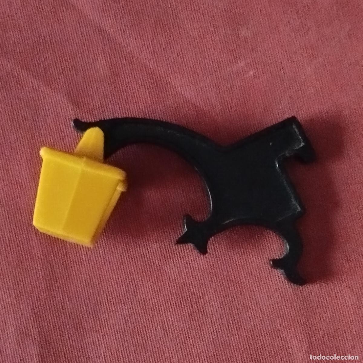 Playmobil: FAROL - AMARILLO CON SOPORTE - CASA MEDIEVAL - CASTILLO - PLAYMOBIL
