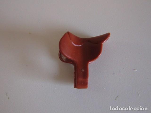 Playmobil: DIFICIL MONTURA MARRON CABALLO DEL OESTE 1&ordf; &Eacute;POCA PLAYMOBIL
