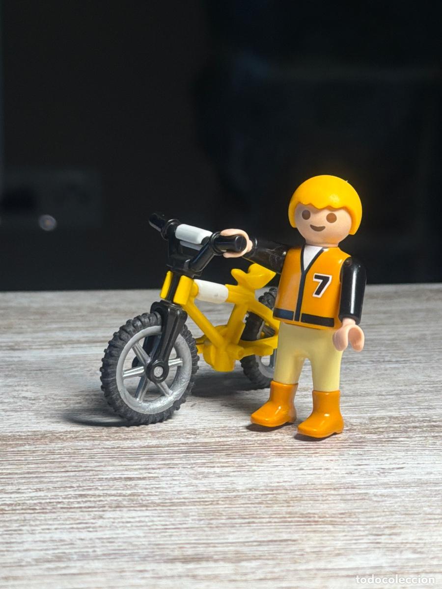 Playmobil: Figura mu&ntilde;eco Ni&ntilde;o con bicicleta bici Accesorio Complemento Playmobil