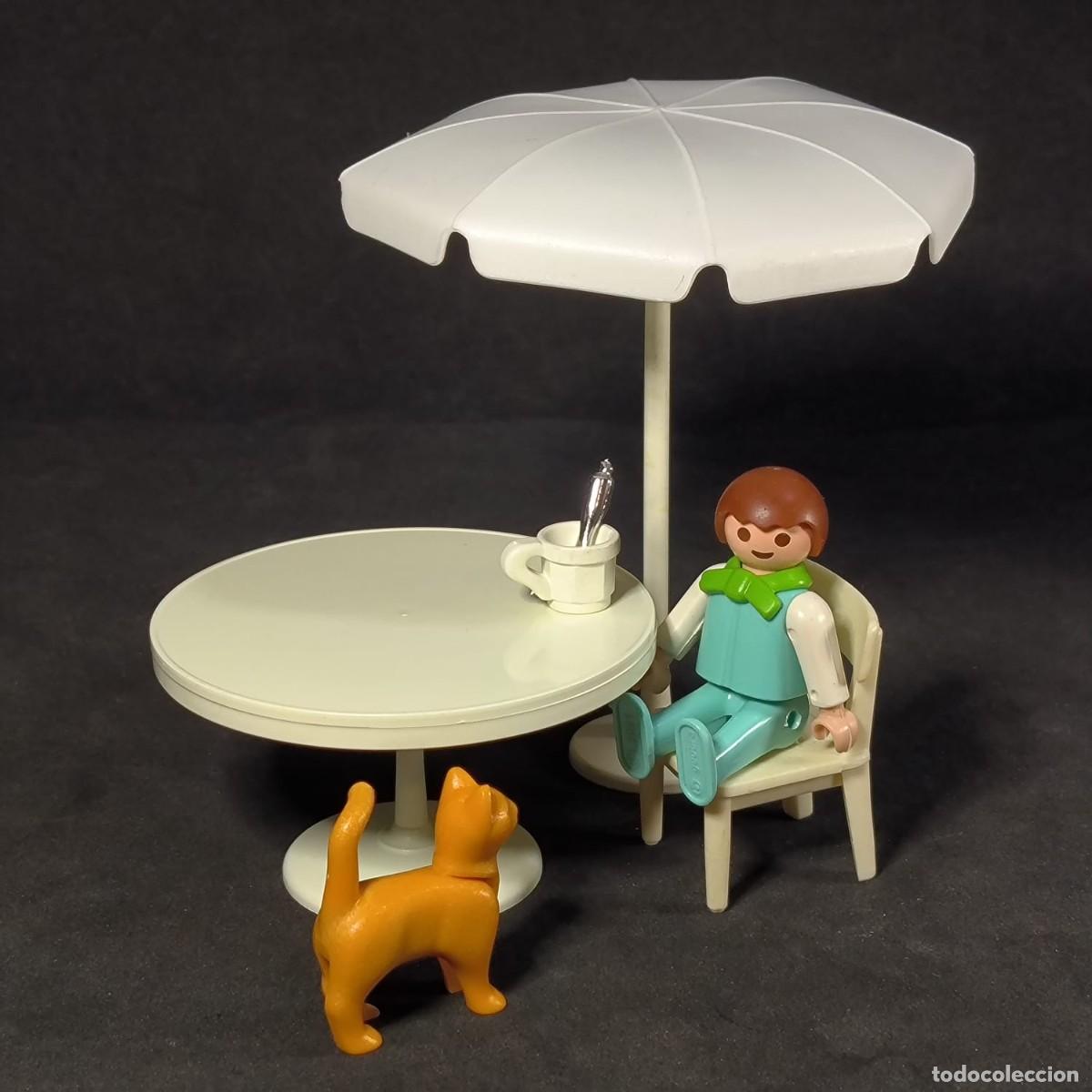 Playmobil: Playmobil mesa con sombrilla y ni&ntilde;o ☼