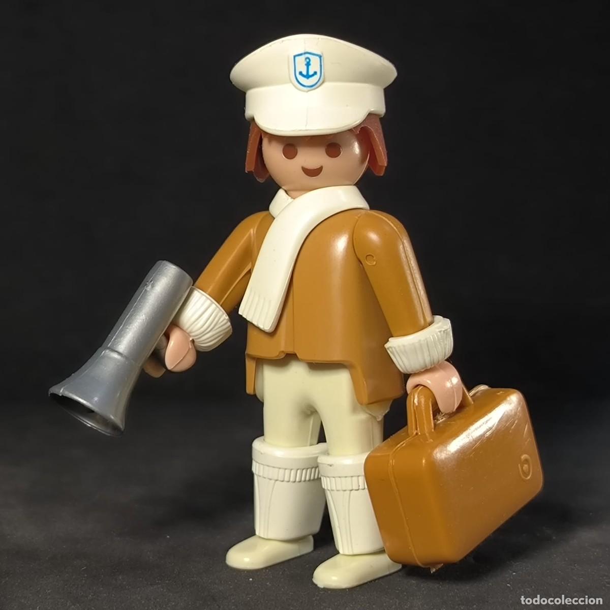 Playmobil: Playmobil capitan con maletin ☼