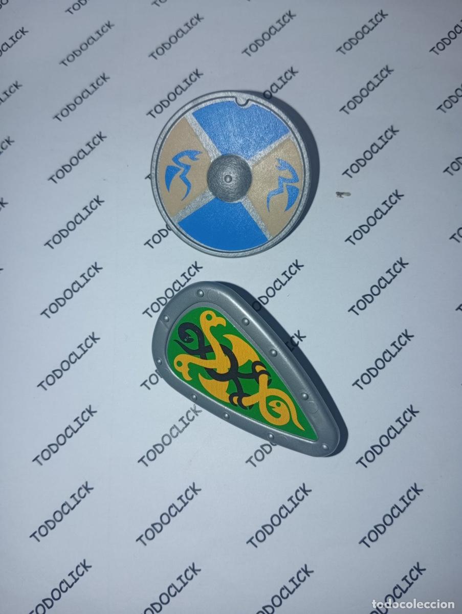 Playmobil: Playmobil escudos (pedido m&iacute;nimo)5&euro;)