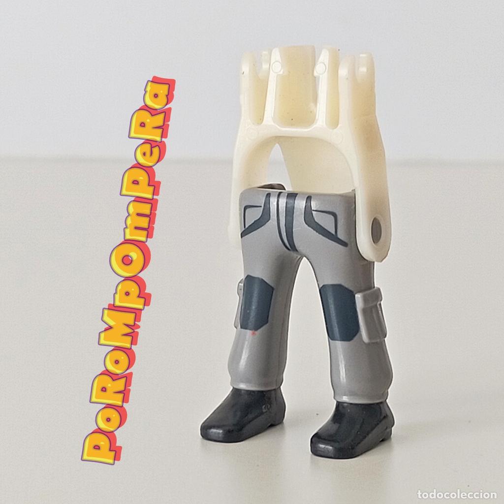 Playmobil: PLAYMOBIL pierna pantal&oacute;n gris bolsillos zapato negro + esqueleto CUSTOM/COMPLETAR O5