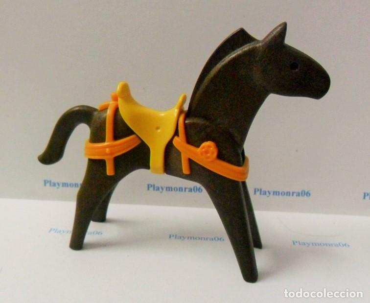 Playmobil: PLAYMOBIL P103 CABALLO NEGRO 1&ordf; EPOCA CON MONTURA Y ARNES MEDIEVAL