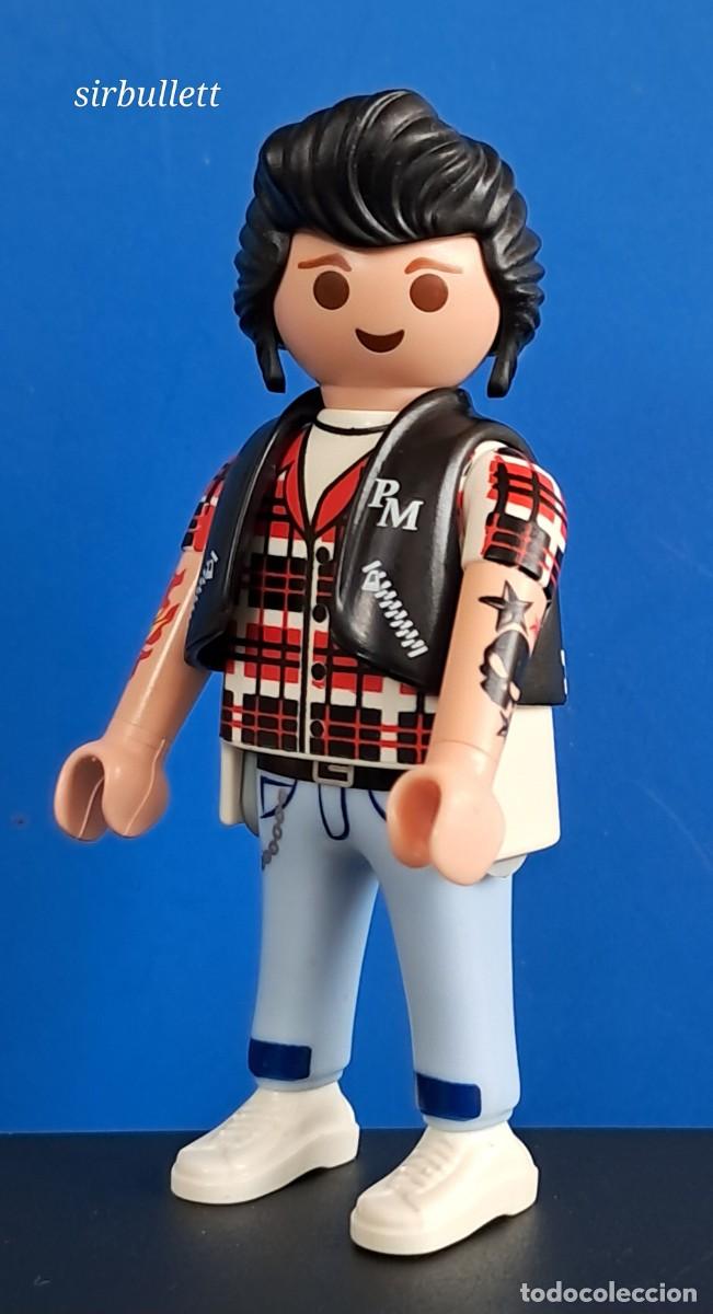 Playmobil: Figura hombre jugador de p&oacute;ker. Serie 16. Playmobil. Tatuajes Tup&eacute; patillas