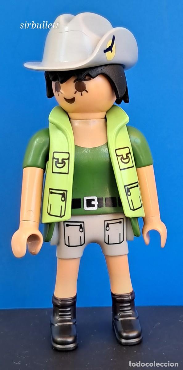 Playmobil: Figura Mujer exploradora cazadora. Playmobil.