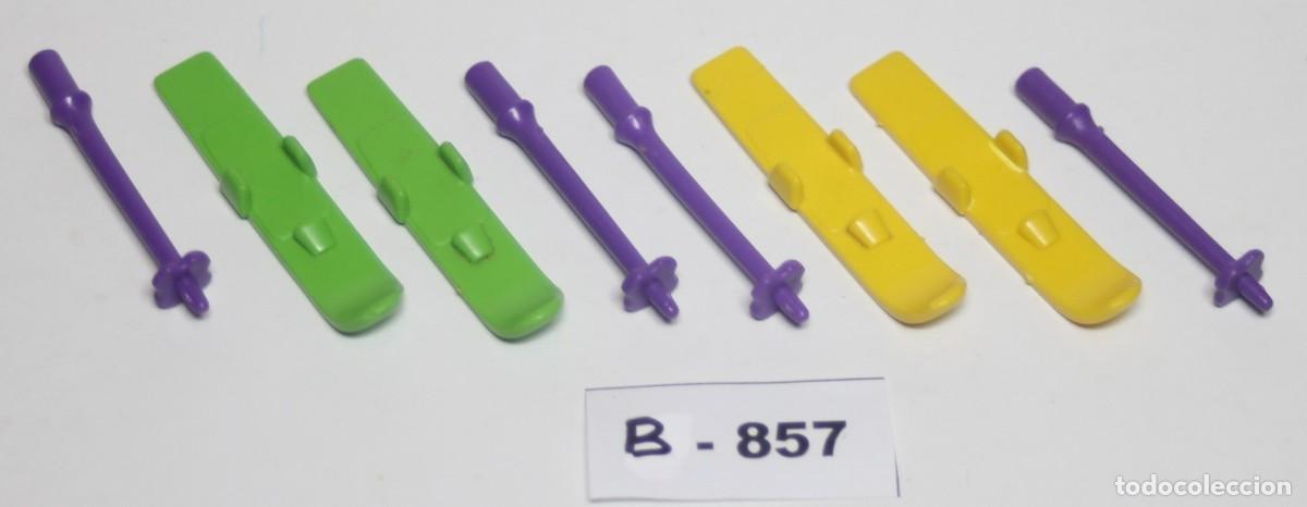 Playmobil: PLAYMOBIL 4 SKIS Y 4 BASTONES INFANTILES - NIEVE INVIERNO NI&Ntilde;OS NI&Ntilde;AS (B-857)