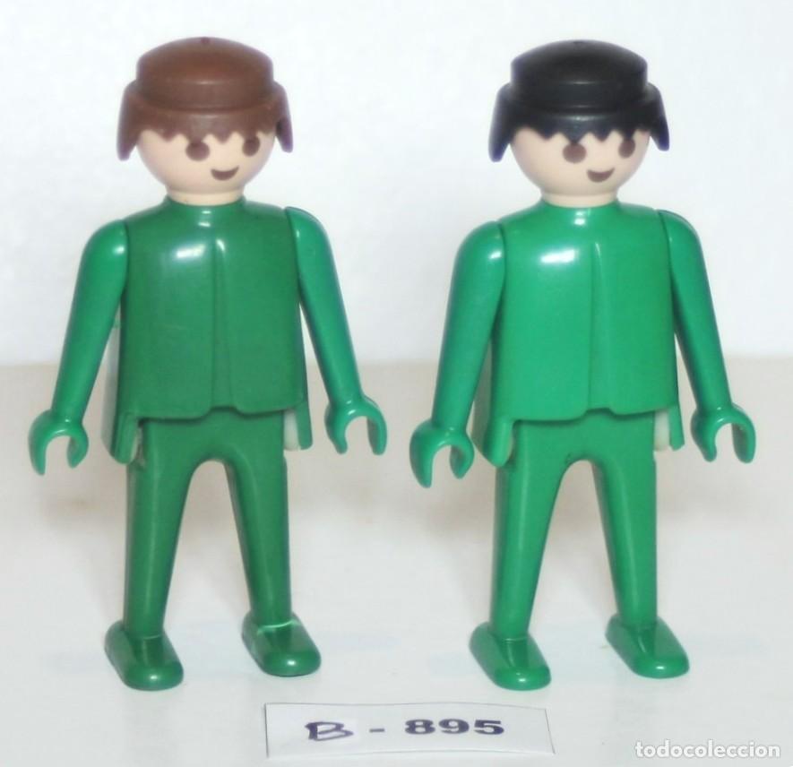 Playmobil: PLAYMOBIL 2 FIGURAS CL&Aacute;SICAS VERDES MANO FIJA 1&ordf; &Eacute;POCA (B-895)