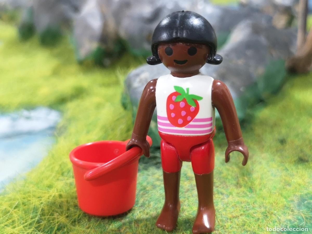 Playmobil: Playmobil ni&ntilde;a playa cubo rojo Ram