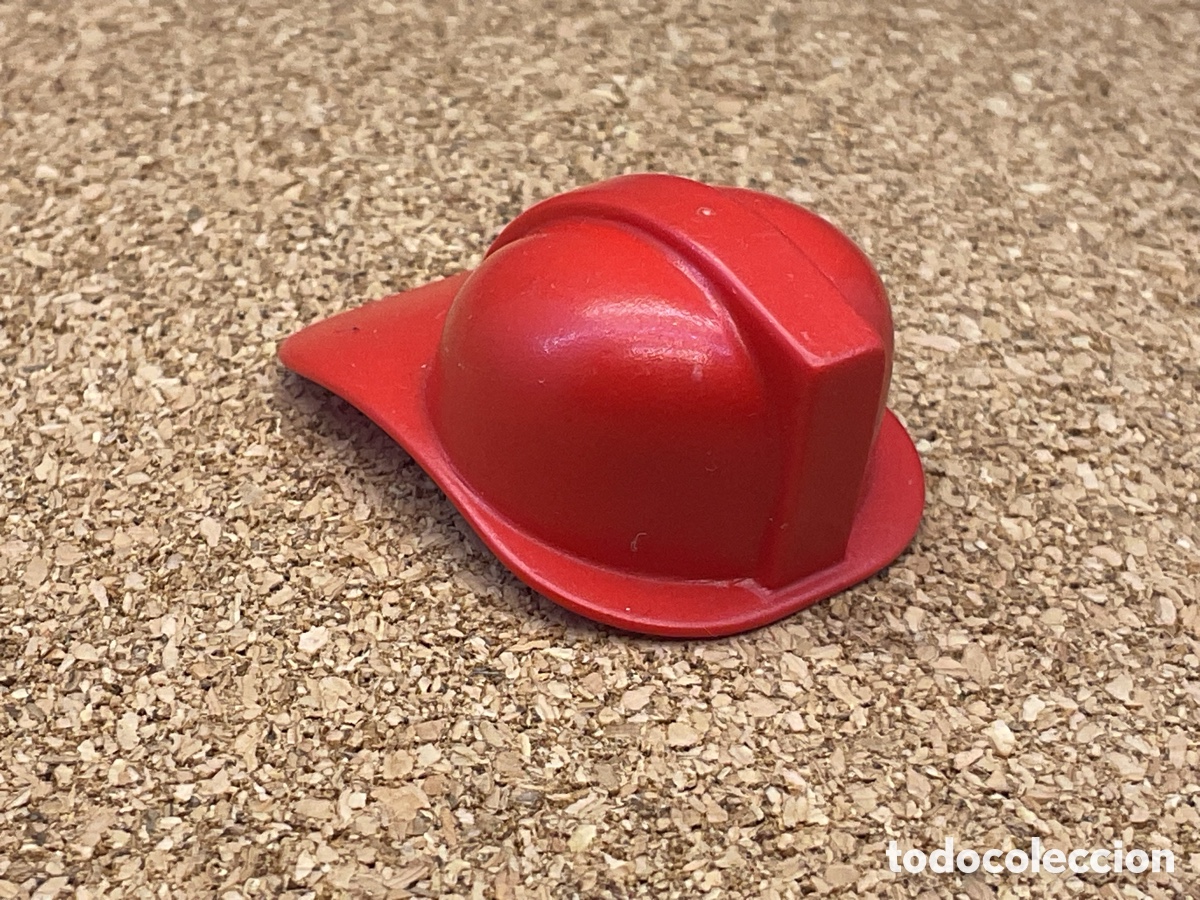 Playmobil: ACCESORIO PLAYMOBIL CASCO BOMBERO COLOR ROJO.