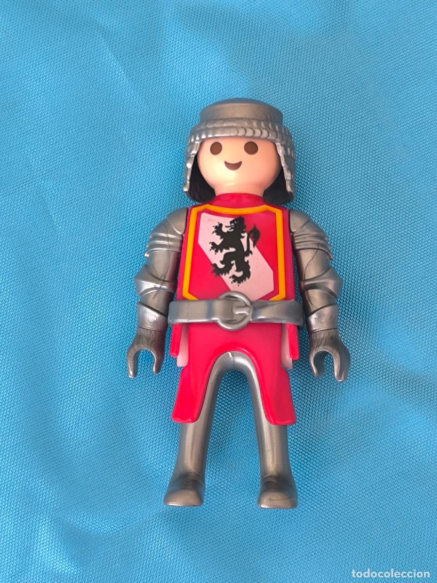 Playmobil: playmobil figura caballero medieval rojo negro plateado le&oacute;n rampante en pecho y espalda vikingos
