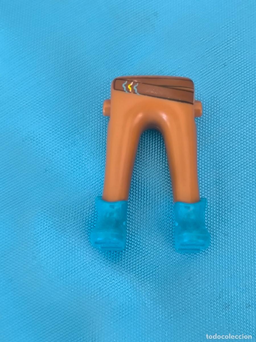 Playmobil: Playmobil piernas pantal&oacute;n marr&oacute;n cintur&oacute;n botas tac&oacute;n azul medieval vikingos romanos oeste piratas