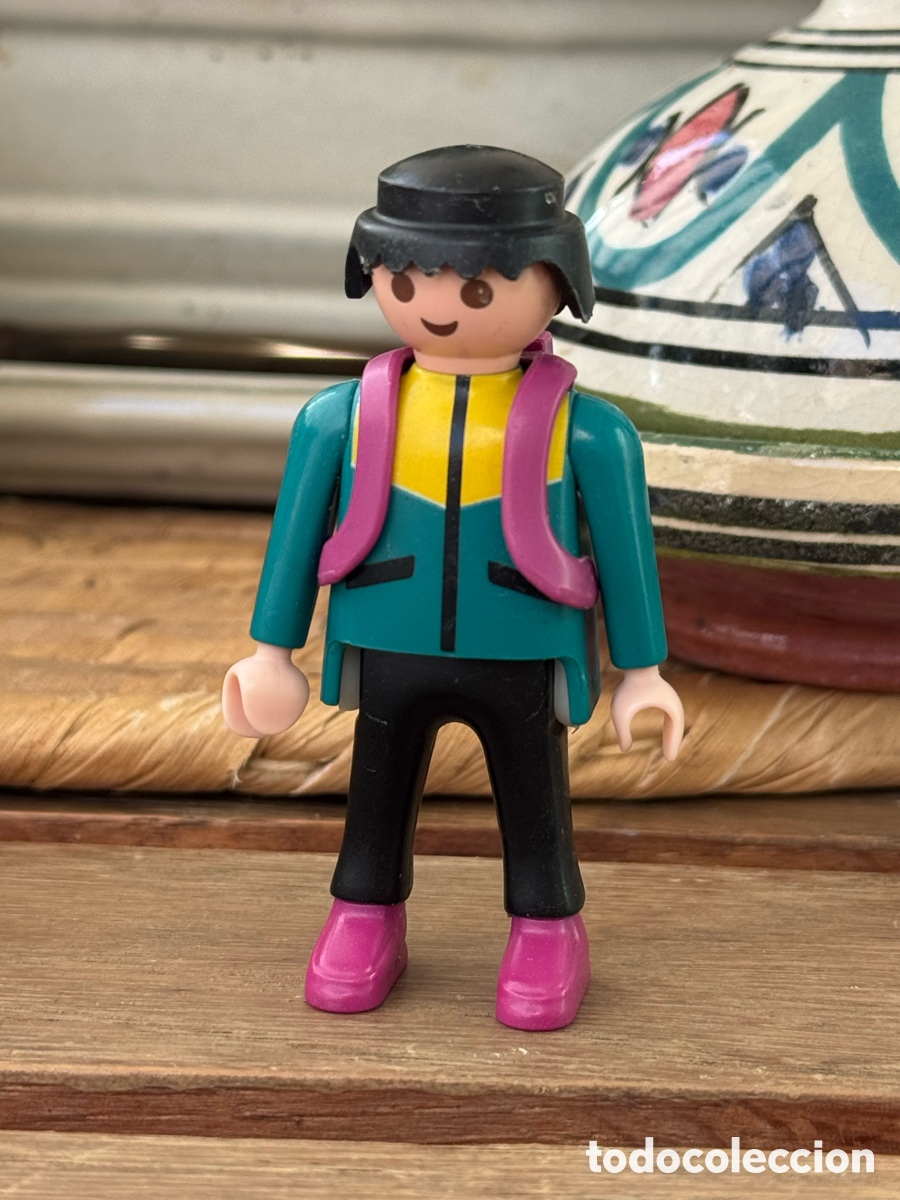 Playmobil: Figura Playmobil ni&ntilde;o con mochila