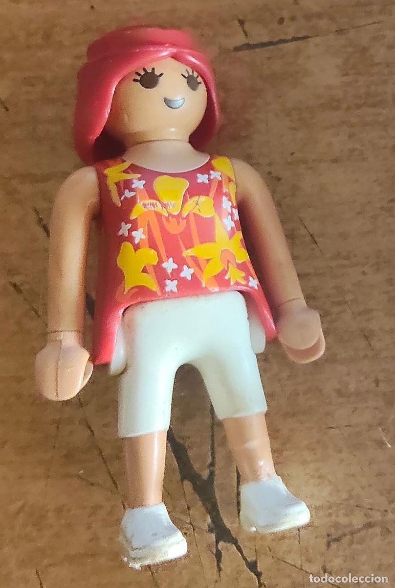 Playmobil: Figura Playmobil mujer rubia veraneante deportista