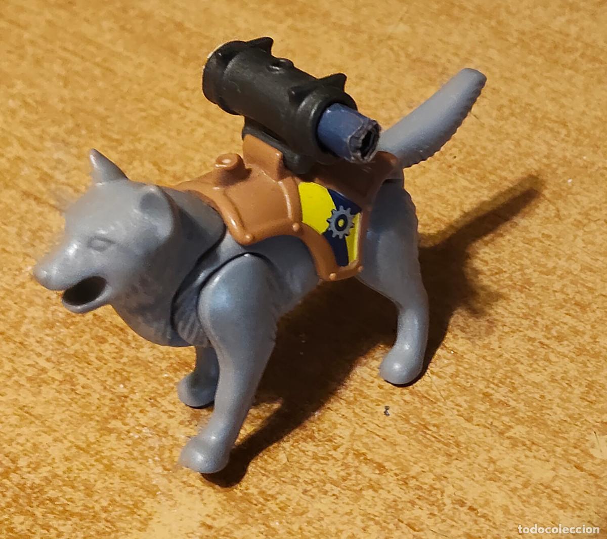 Playmobil: WOLF Con Silla De Montar Para Llevar + Piezas Especiales Playmobil