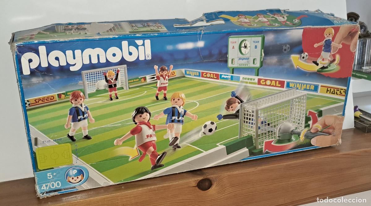 Playmobil: PLAYMOBIL - ESTADIO DE F&Uacute;TBOL - REF. 4700 - COMPLETO Y CON 10 FUTBOLISTAS DE REGALO - EN SU CAJA