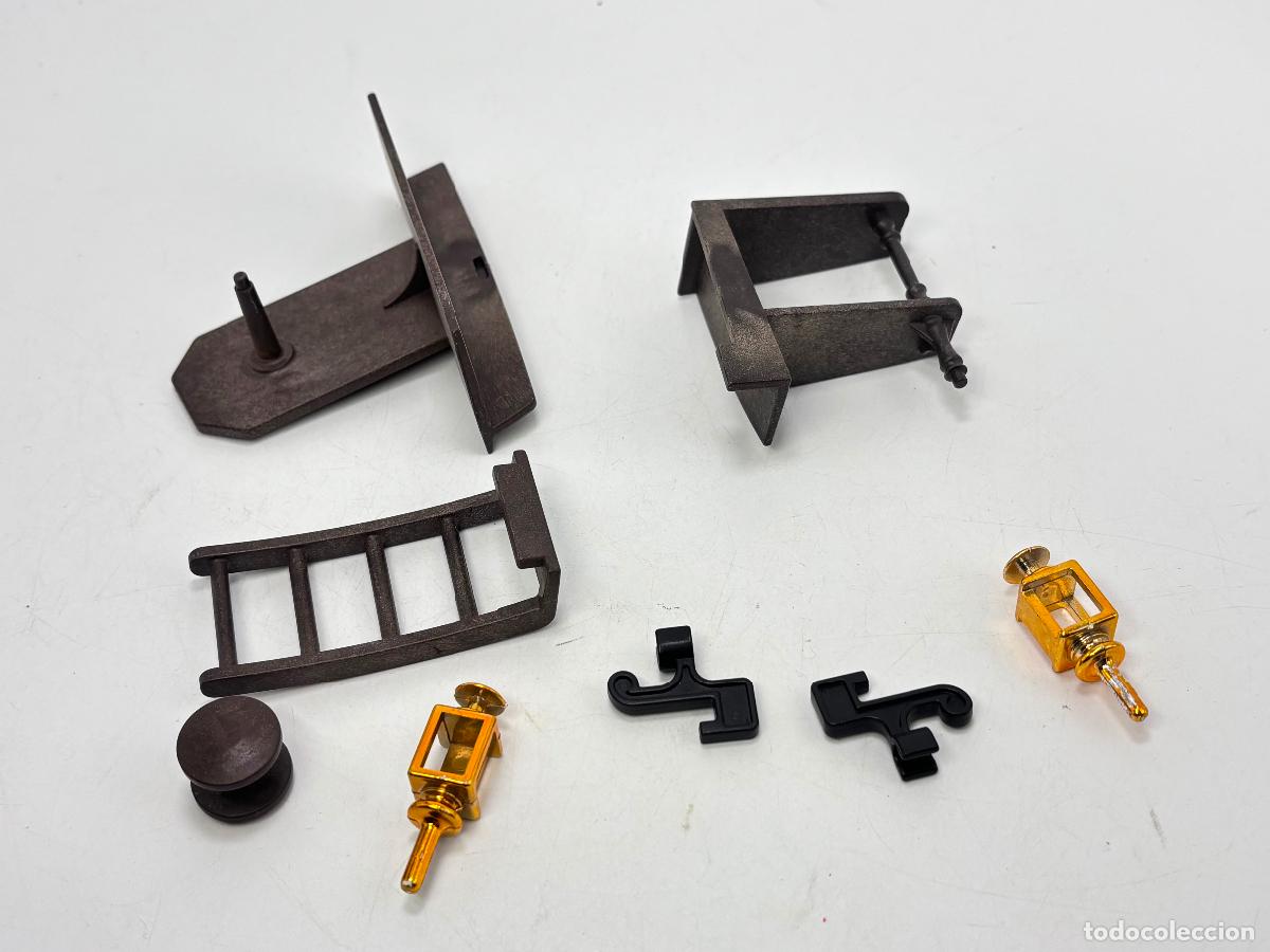 Playmobil: Playmobil 3550 lote mesa camarote estanter&iacute;a de escalera faro y soporte barco pirata
