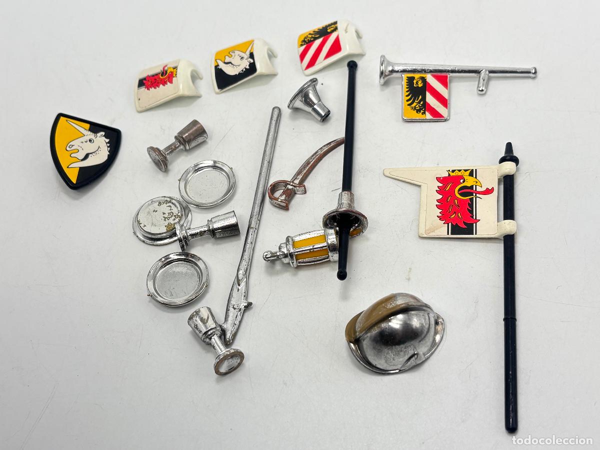 Playmobil: Playmobil lote peto bandera escudo casco medieval cromado