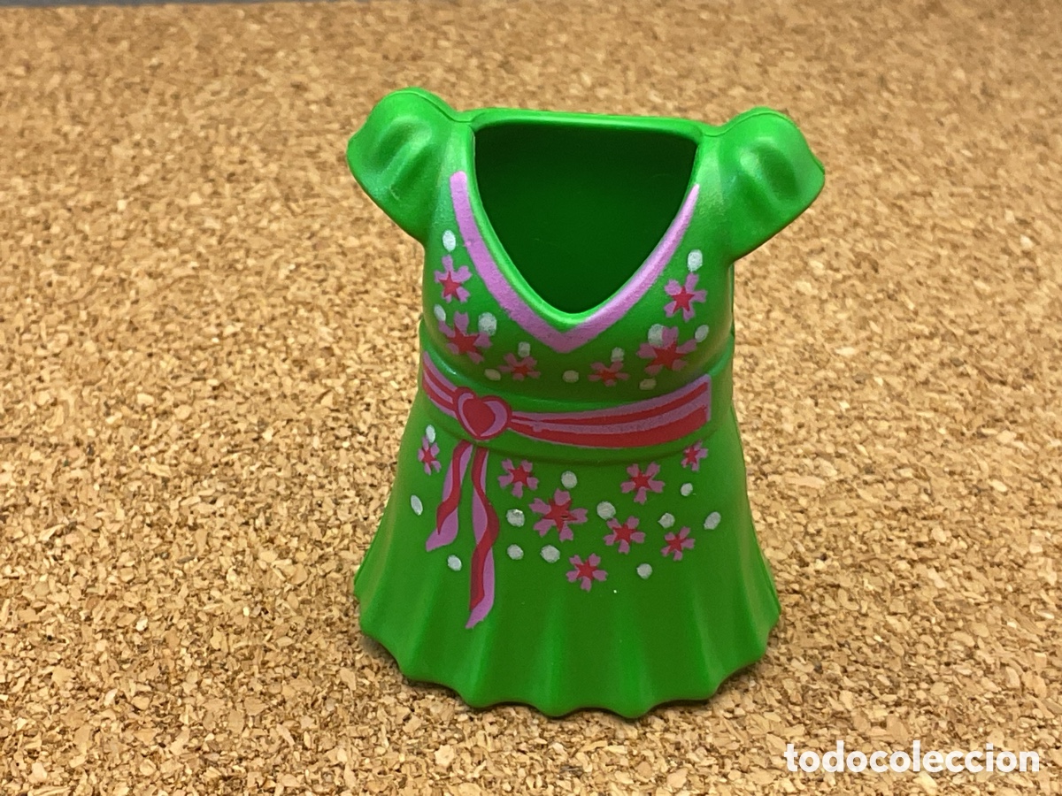 Playmobil: ACCESORIO PLAYMOBIL. VESTIDO CON MANGAS COLOR VERDE.