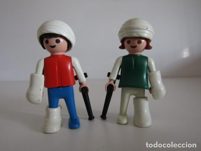 Playmobil: DIFICIL PAREJA DE NI&Ntilde;OS ANTIGUOS HERIDOS CON MULETAS Y VENDAS PLAYMOBIL