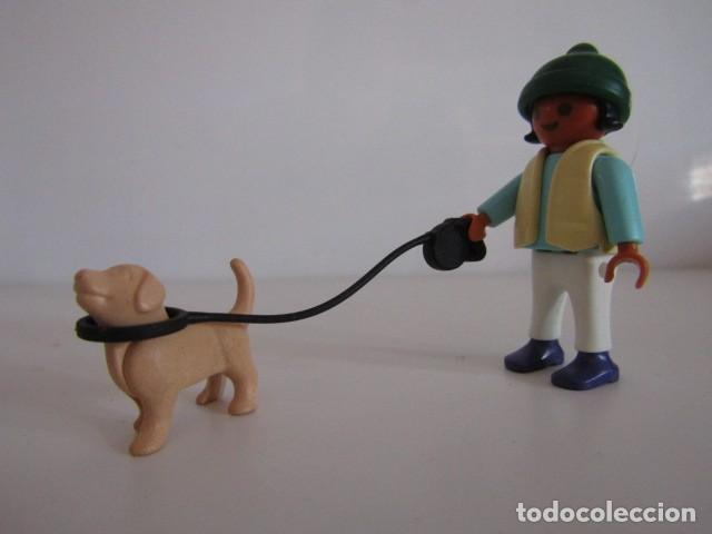 Playmobil: DIFICIL NI&Ntilde;A ESPECIAL MODERNA CON PERRITO CON CORREA PLAYMOBIL