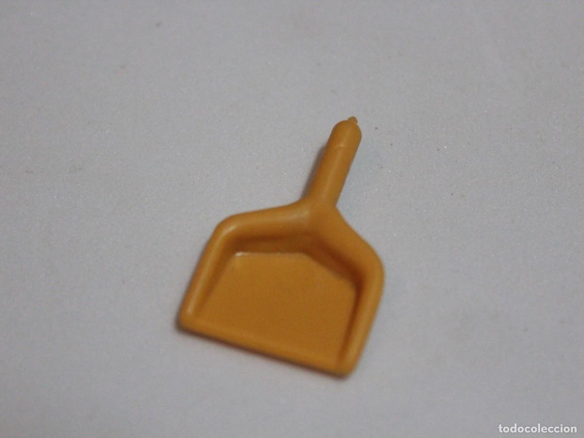 Playmobil: Playmobil accesorio recogedor beige limpieza hogar granja