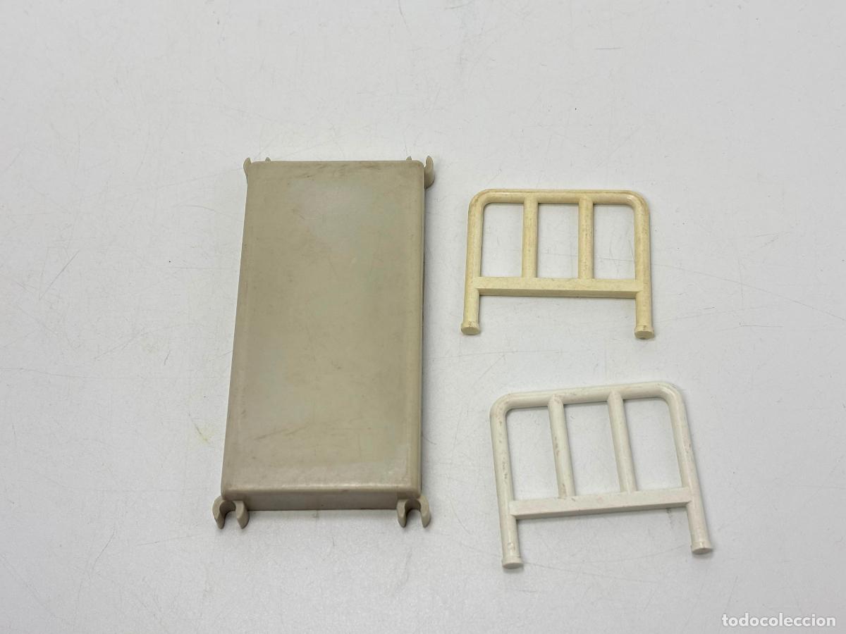 Playmobil: Playmobil cama beige con barrote oeste