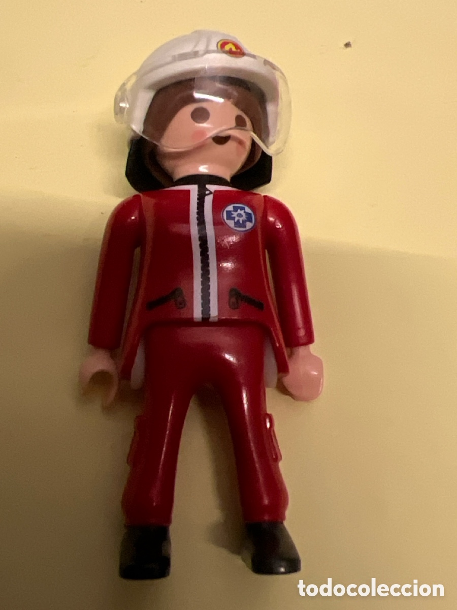 Playmobil: T1/010. Figura Playmobil enfermera traje rojo