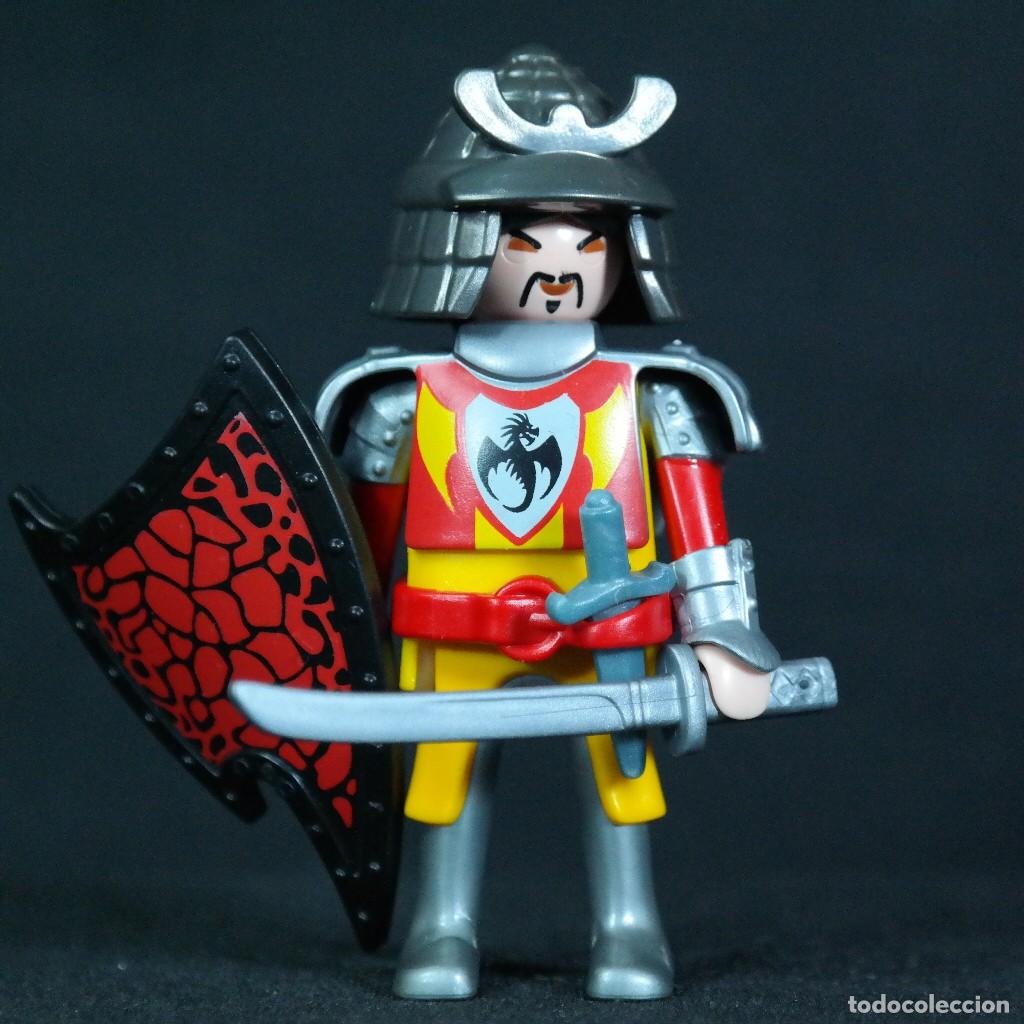 Playmobil: Playmobil samurai con escudo ☼