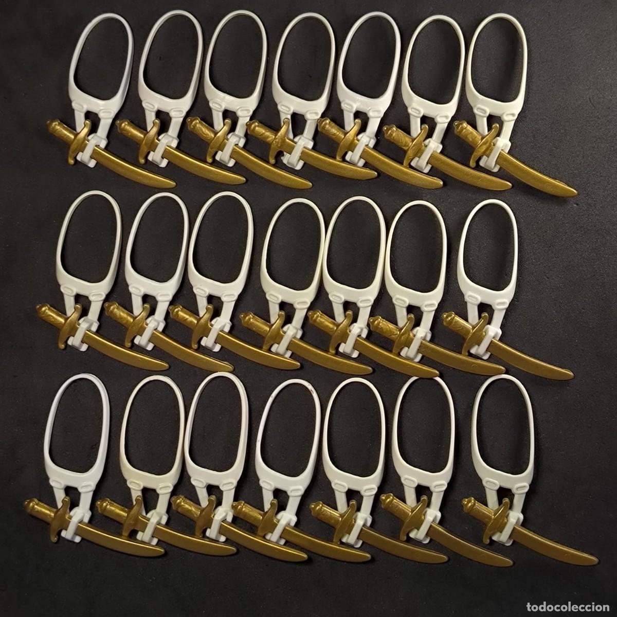 Playmobil: Playmobil portaesdpadas blancas con espadas doradas ☼