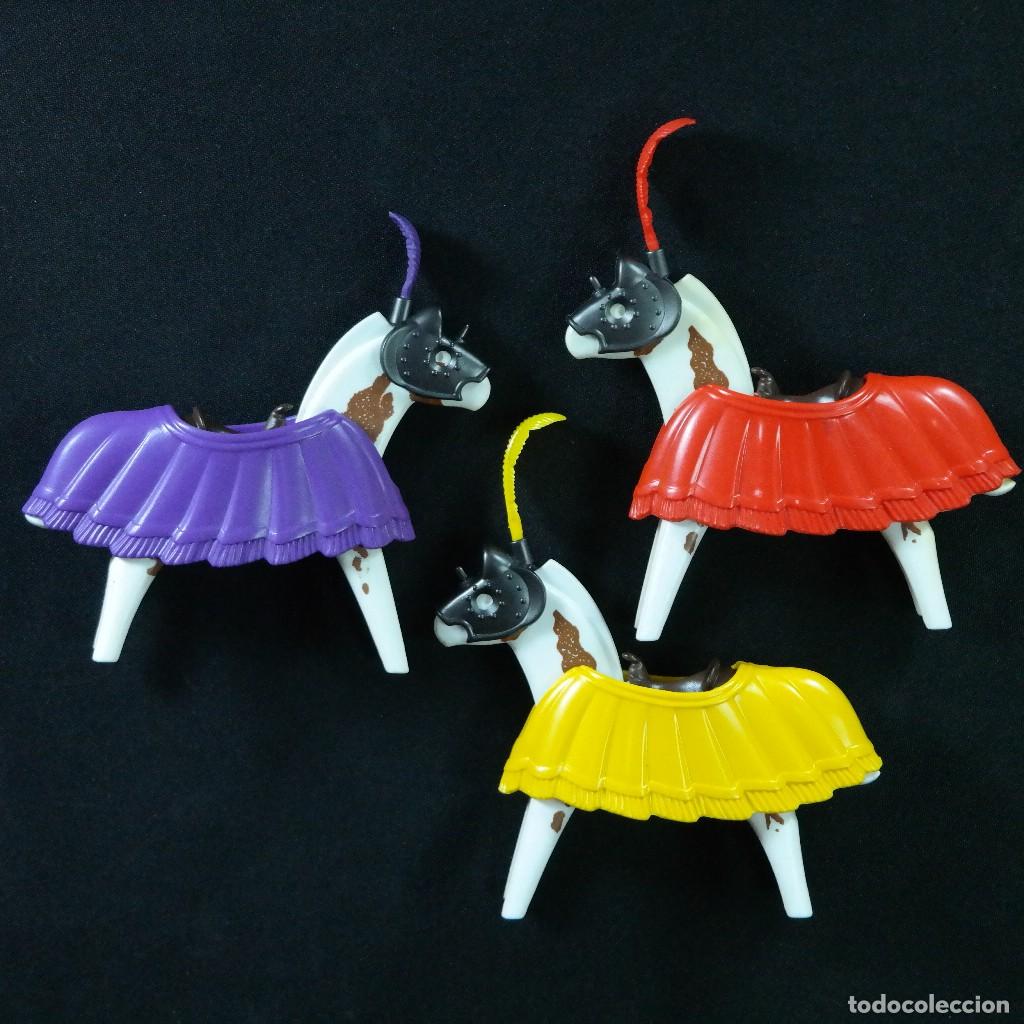 Playmobil: Playmobil tres caballos medievales ☼