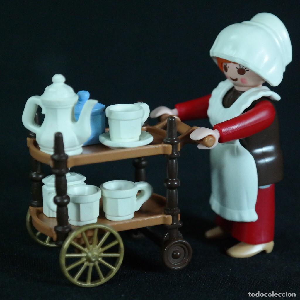 Playmobil: Playmobil sirvienta con carrito ☼