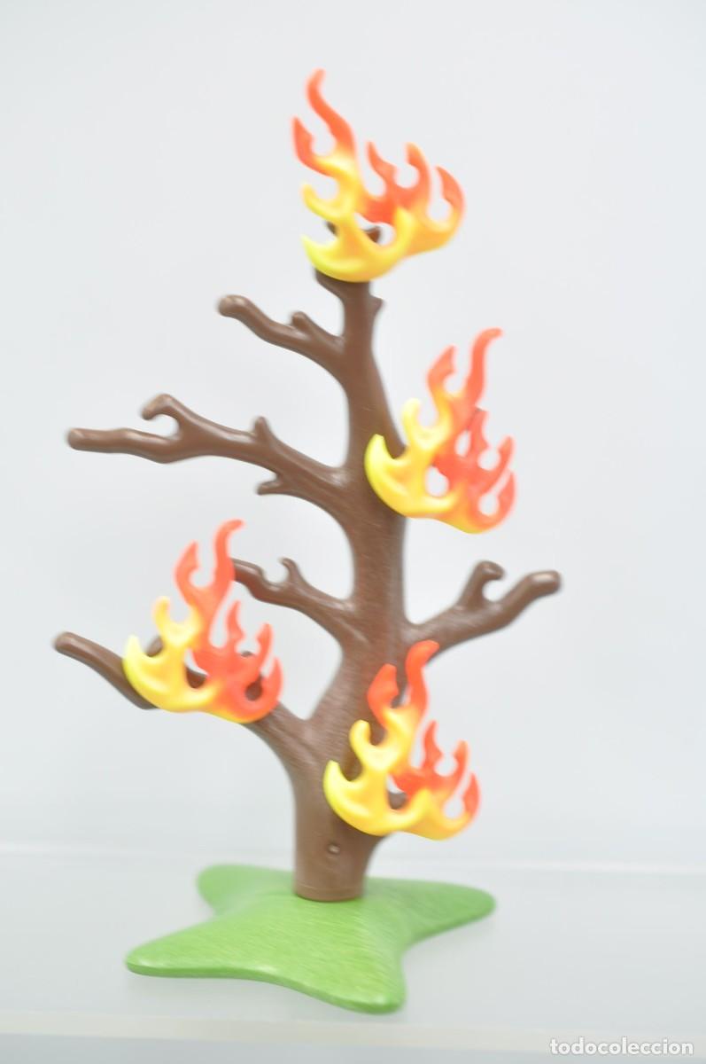 Playmobil: WSK110 Playmobil, &aacute;rbol en llamas