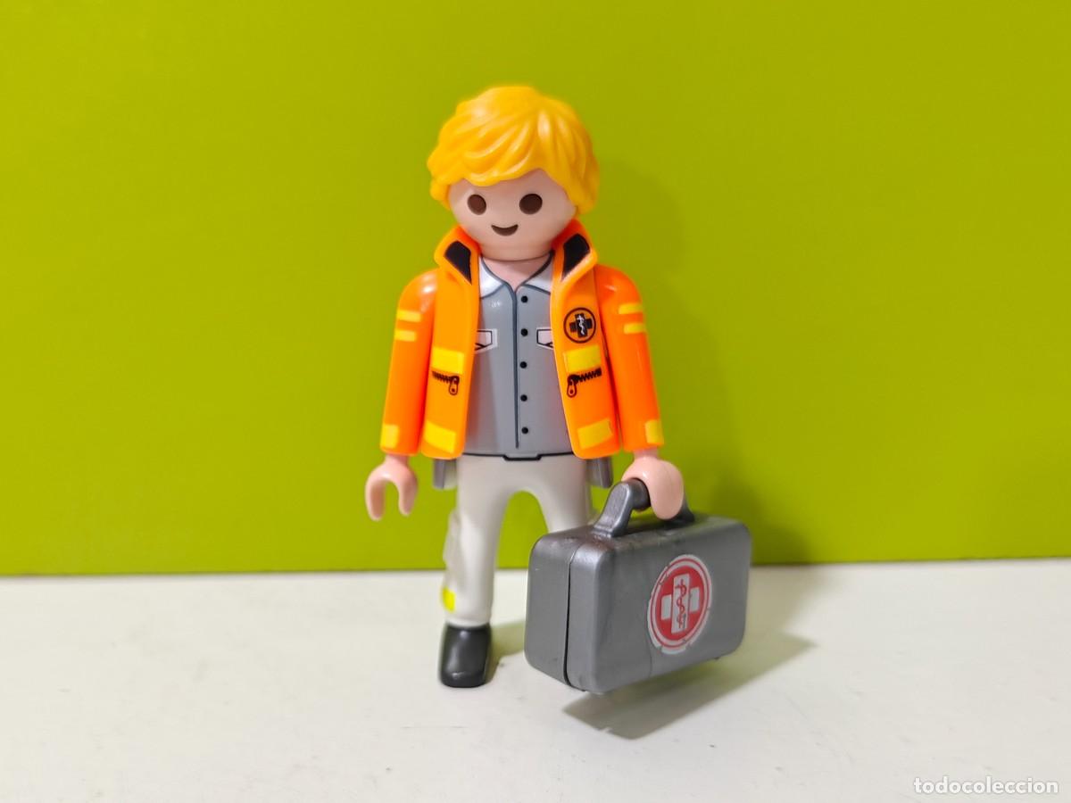Playmobil: playmobil figura hombre m&eacute;dico-sanitario-enfermero, hospital, ambulancia, rescate, city...