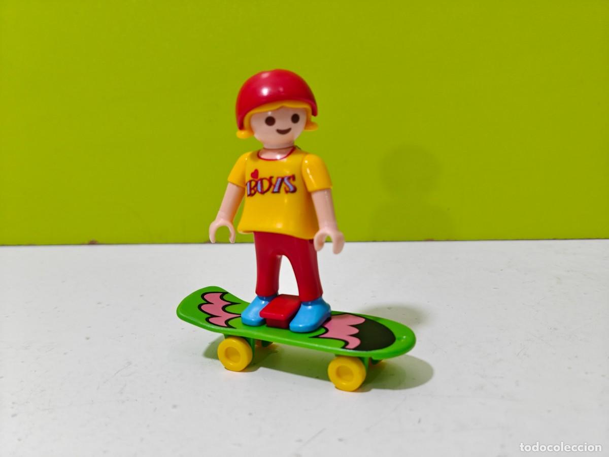 Playmobil: playmobil figura ni&ntilde;a en patinete, colegio, parque, feria, guarder&iacute;a, city...