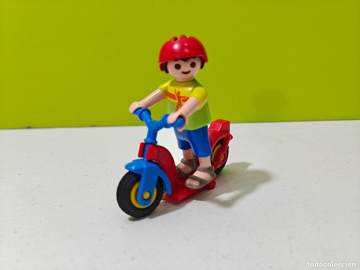 Playmobil: playmobil figura ni&ntilde;o en patinete, colegio, parque, feria, guarder&iacute;a, city, hospital, zoo.