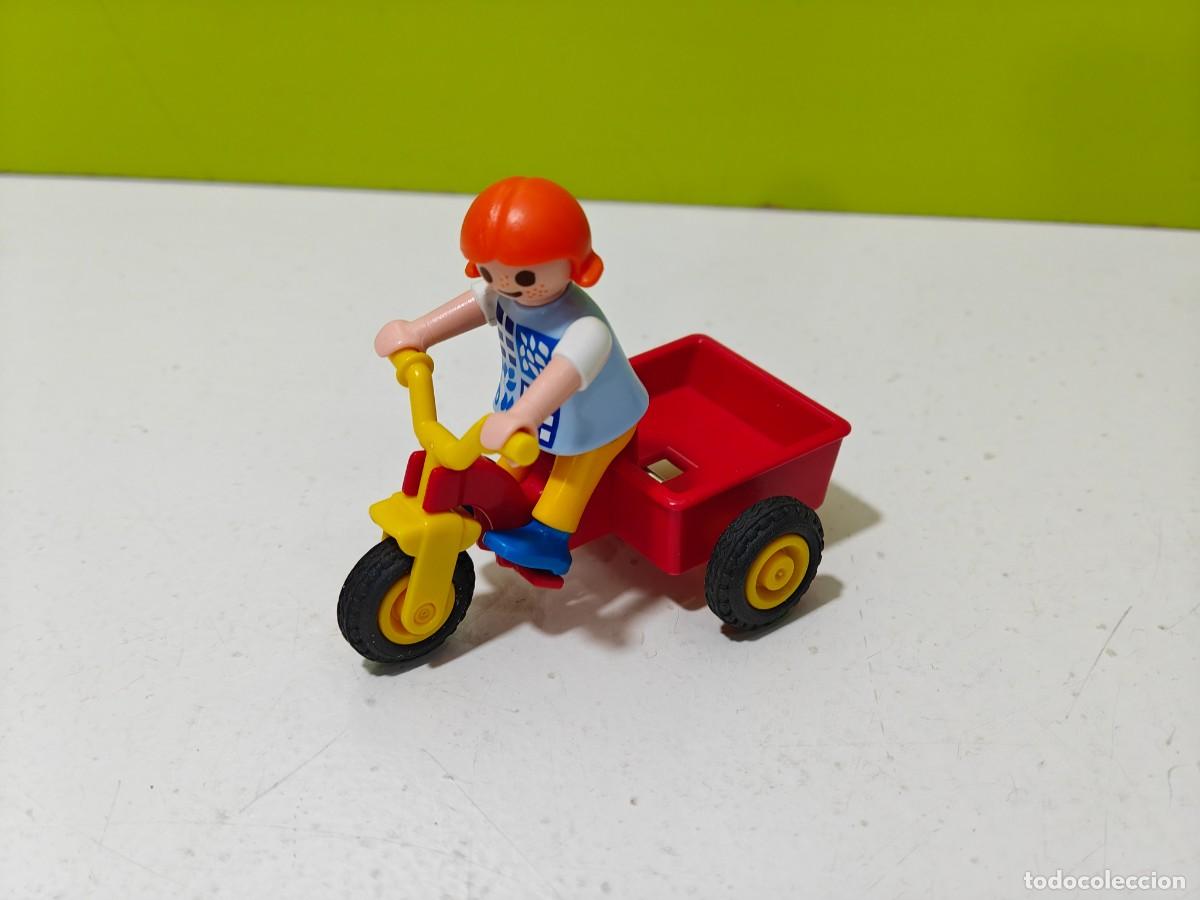 Playmobil: playmobil figura ni&ntilde;a en triciclo, colegio, parque, feria, guarder&iacute;a, city, hospital, chal&eacute;, zoo.