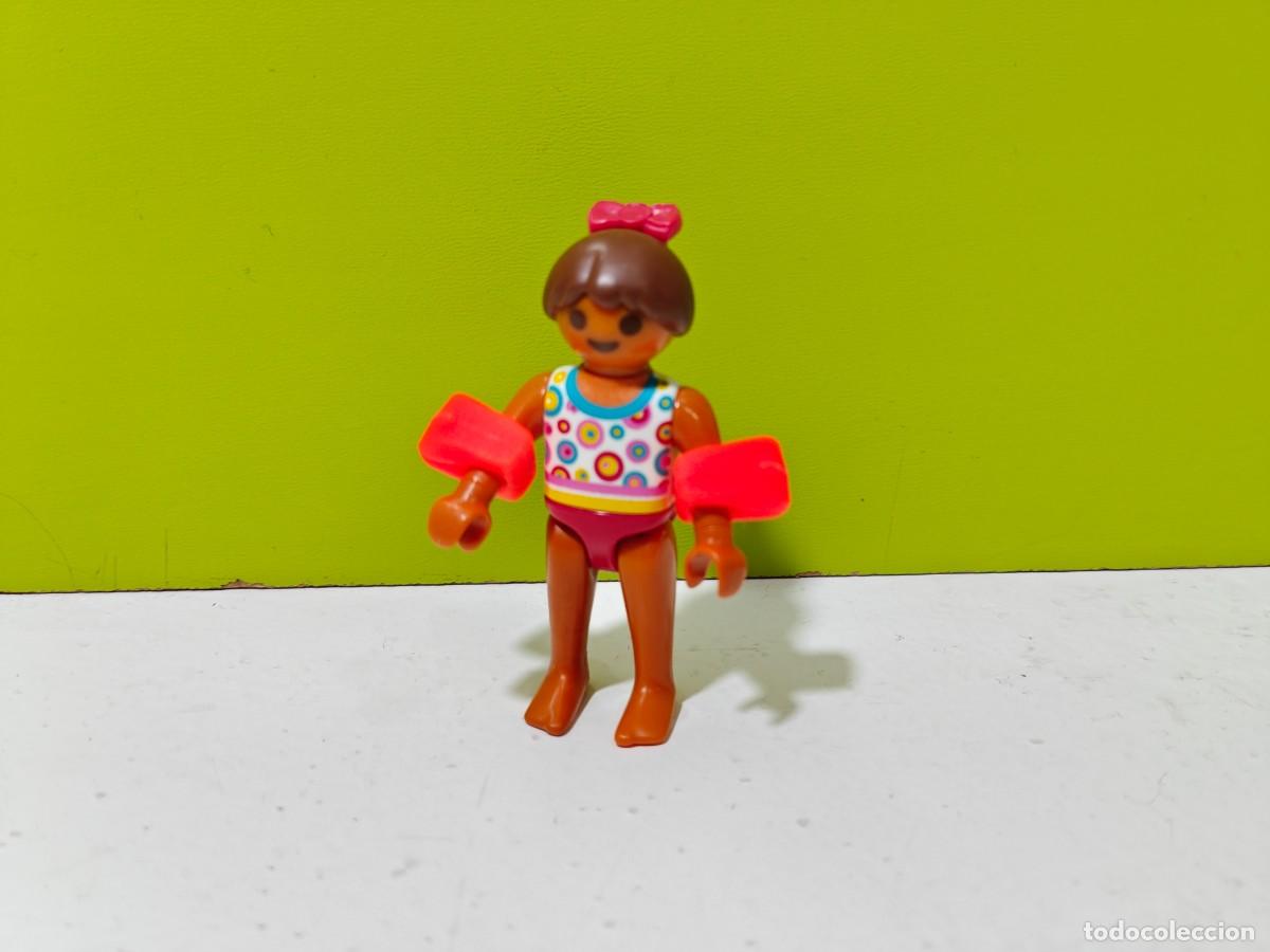 Playmobil: playmobil figura ni&ntilde;a con manguitos de ba&ntilde;o, piscina, parque acu&aacute;tico, playa, barco, crucero, city..