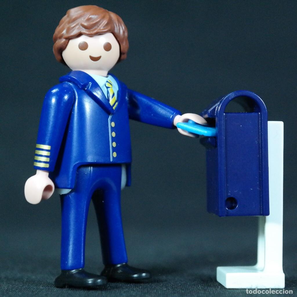 Playmobil: Playmobil hombre con buzon☼