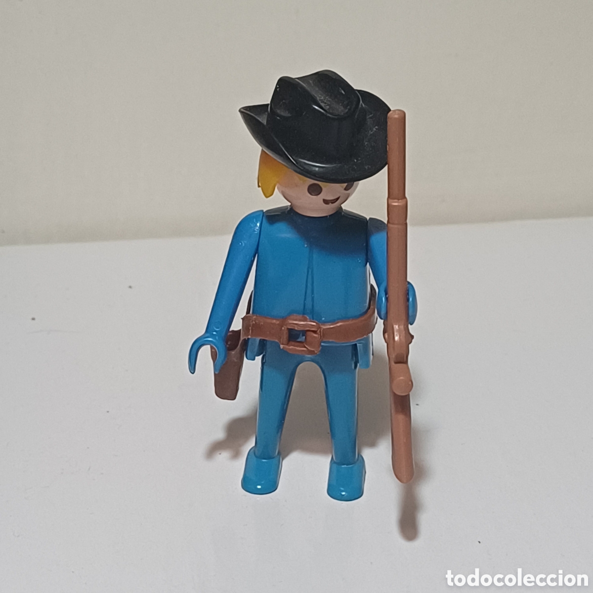 Playmobil: Figura Playmobil hombre vaquero cowboy azul con rifle y sombrero negro