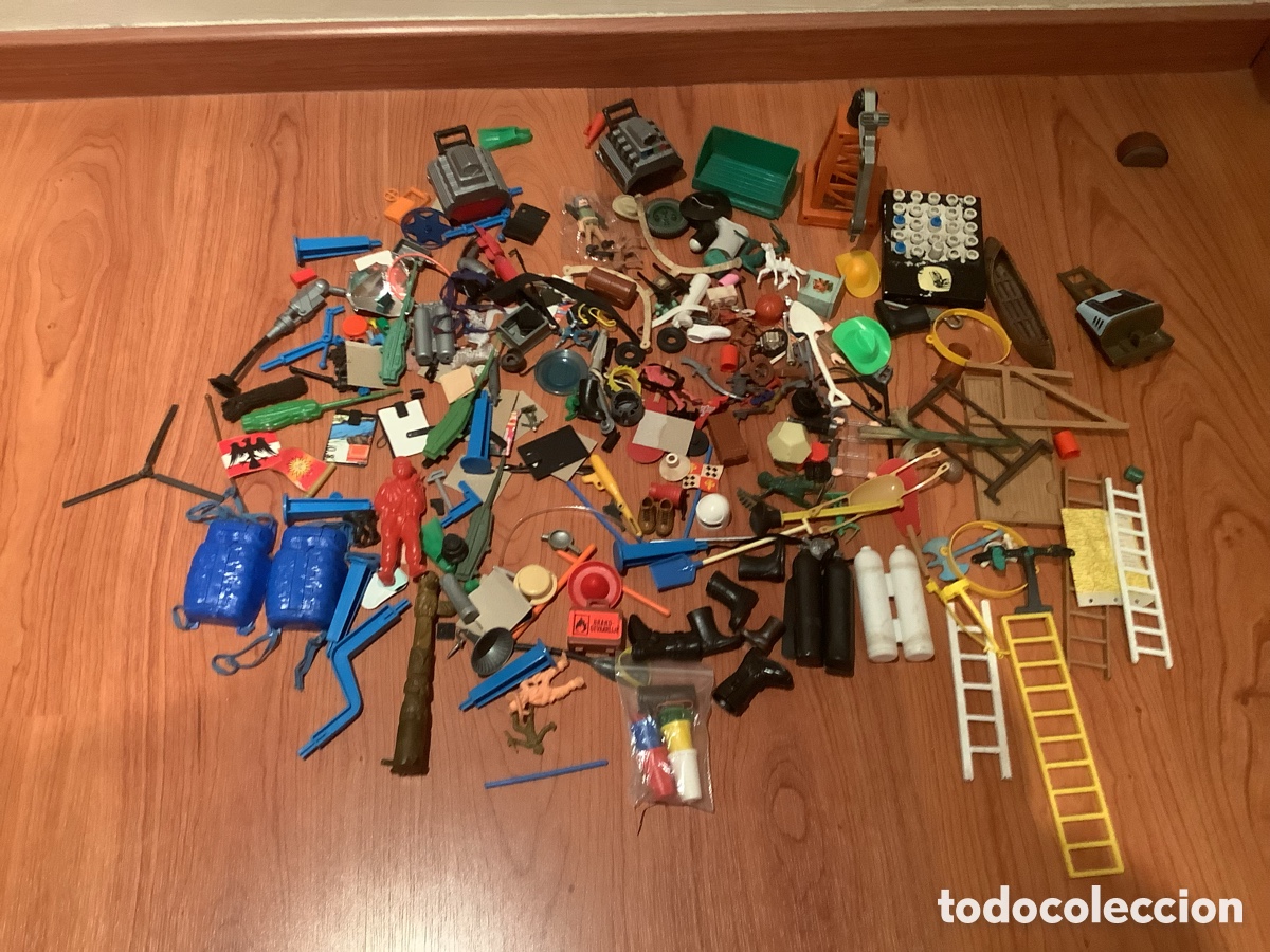 Playmobil: Lote de Accesorios de Famobil Playmobil Tente Lego y Diversas Figuras de Acci&oacute;n