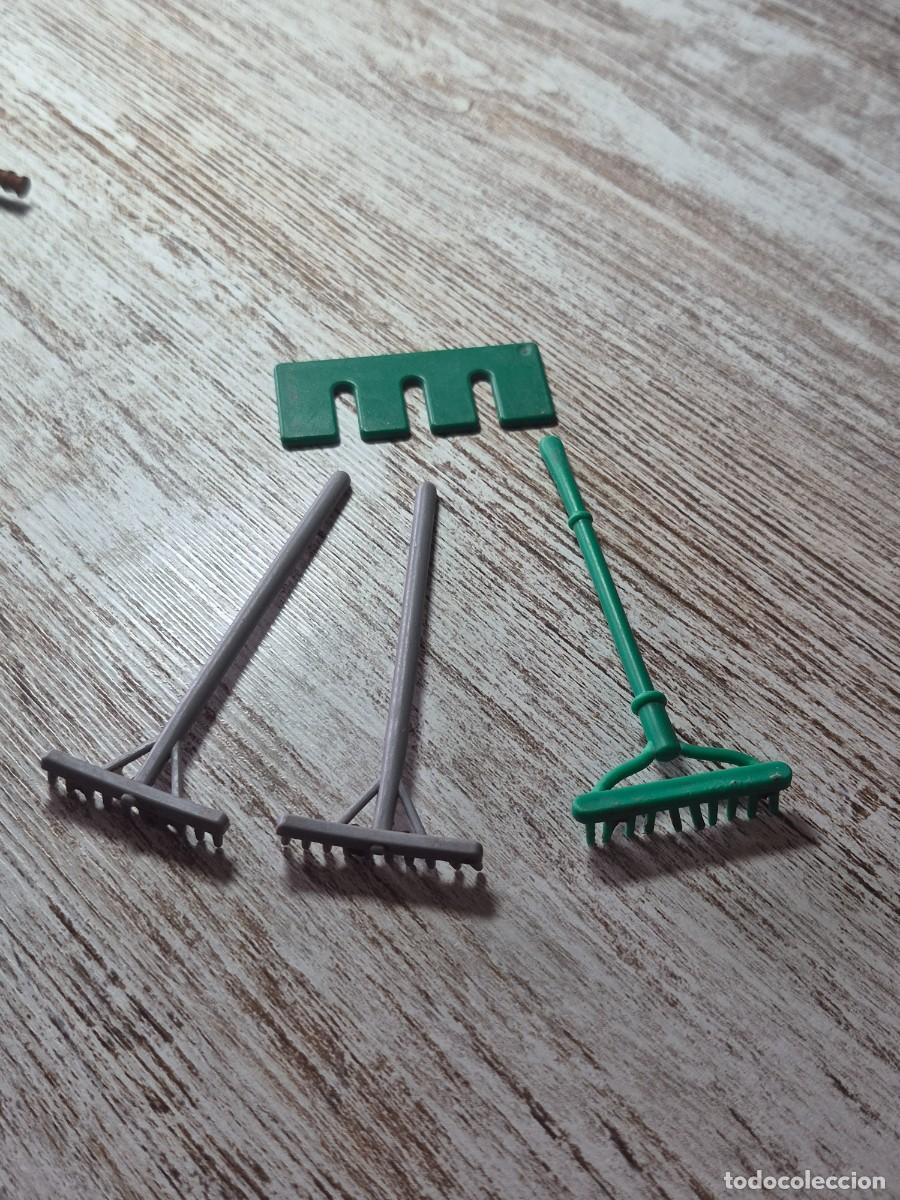 Playmobil: Lote rastrillos jardin accesorio complemento Playmobil - Foto 1