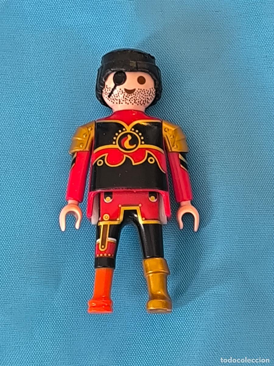 Playmobil: Playmobil figura hombre medieval rojo dorado negro parche ojo &aacute;rabe piratas pata palo vikingos
