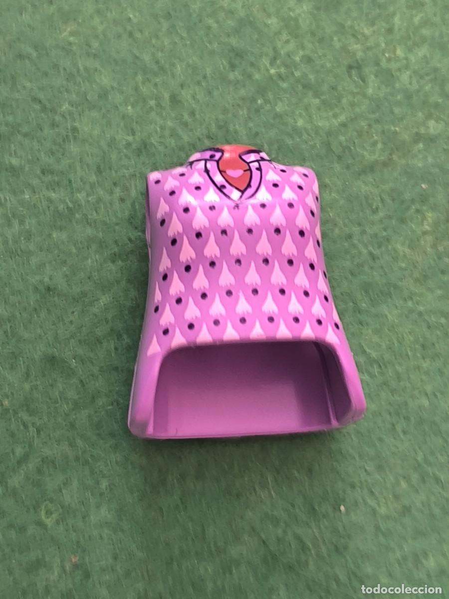 Playmobil: Playmobil torso cuerpo femenino morado con adornos blancos romanos vikingos oeste victoriano city