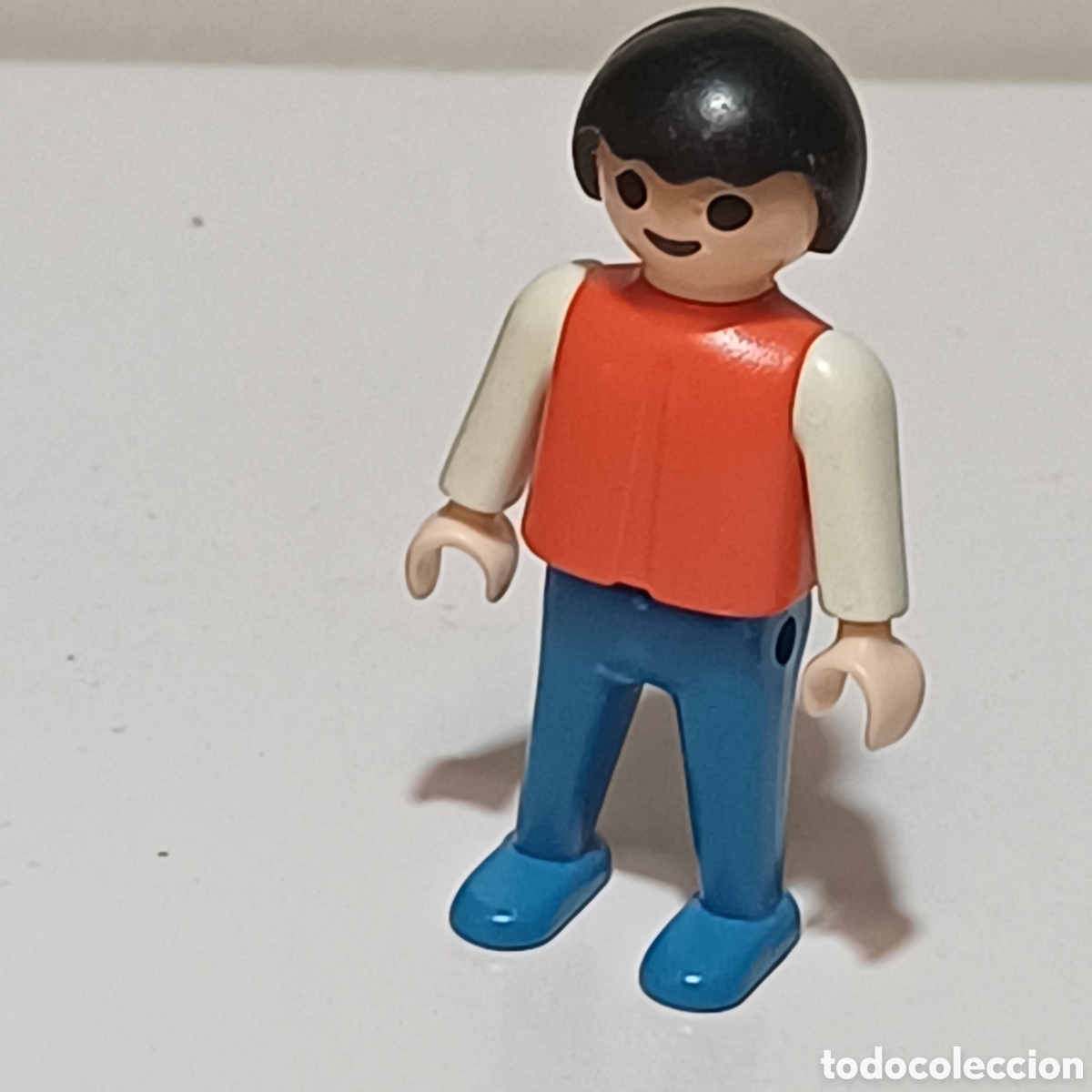 Playmobil: Figura Playmobil ni&ntilde;o victoriano torso rojo piernas azules ref. 5311
