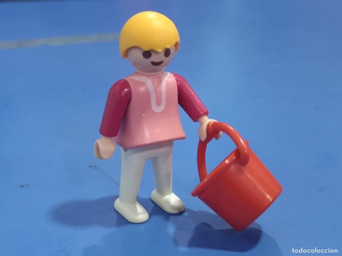 Playmobil: Playmobil ni&ntilde;a playa cubo rojo Ses