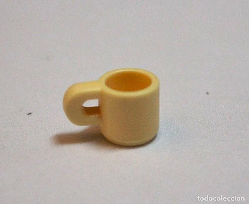 Playmobil: PLAYMOBIL TAZA beige camping casa