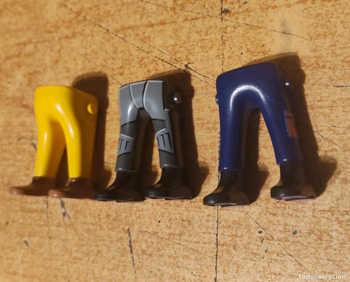 Playmobil: Playmobil 3 piernas azul amarillo y camuflaje - recambio
