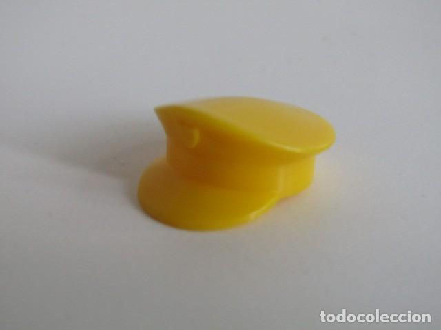 Playmobil: DIFICIL GORRA DE PLATO AMARILLO MUSICOS OPEARIOS CIRCO 1&ordf; &Eacute;POCA PLAYMOBIL