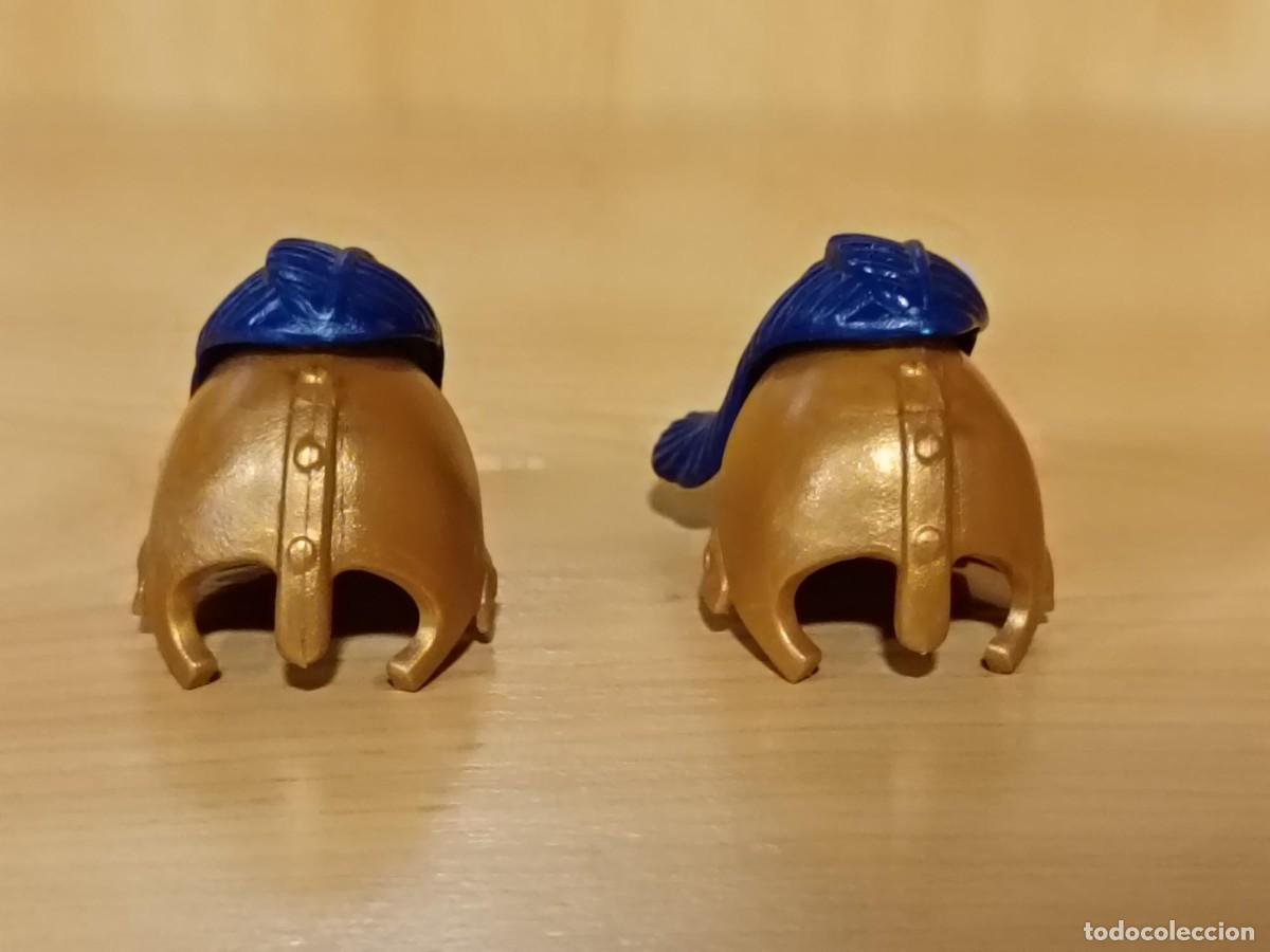 Playmobil: PLAYMOBIL 2X CASCO MEDIEVAL DORADO CON PLUMA - 13/11/16